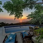 Villa Lapis *
